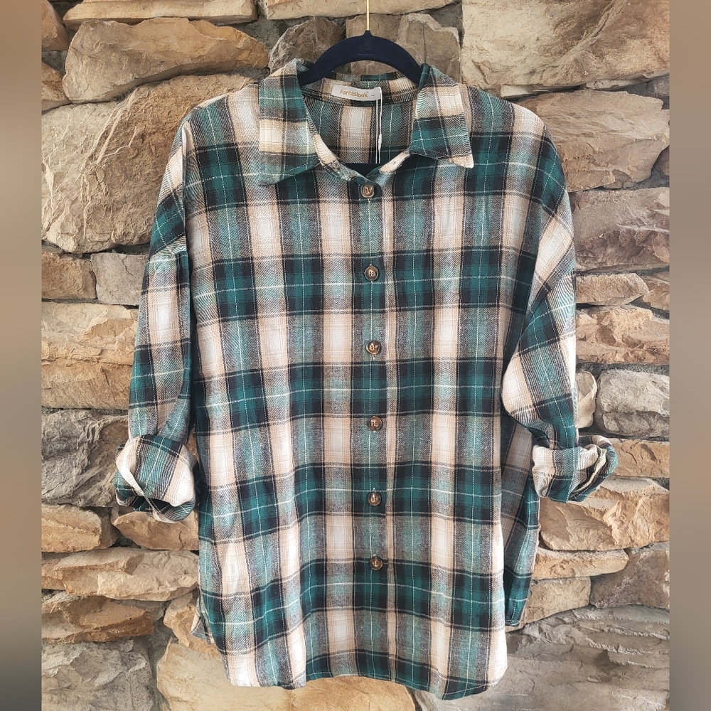Womens Green and White Plaid Button-Up Shirt NWT